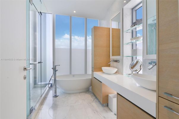 Bathroom, Dual Sink Vanities, Free Standing Baths, Interior, Marble, Recessed Lighting