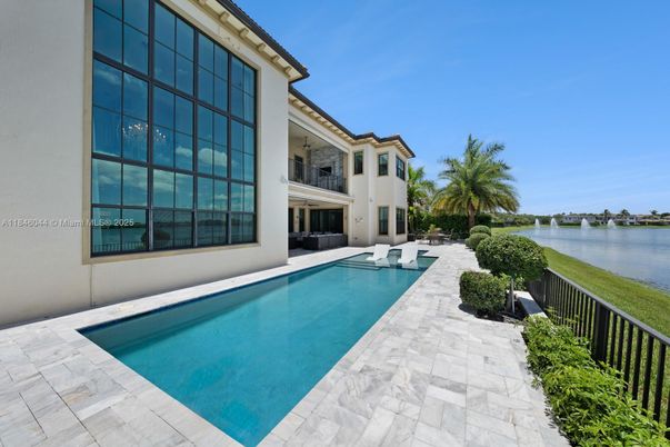Exterior, Pool, Water