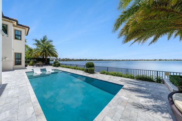 Exterior, Pool, Water