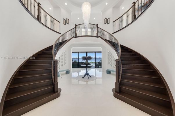 Chandelier, Interior, Recessed Lighting, Water