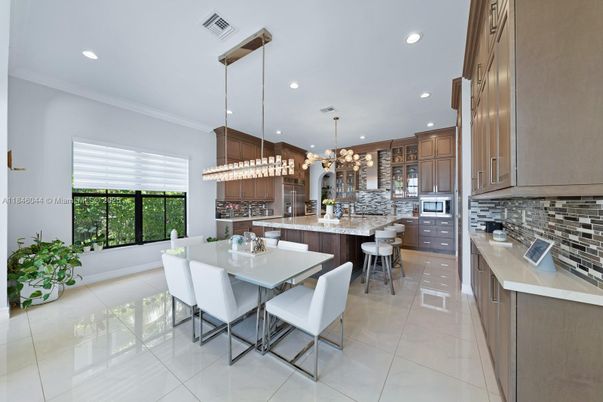 Chandelier, Dining room, Interior, Kitchen, Pendant Lights, Recessed Lighting