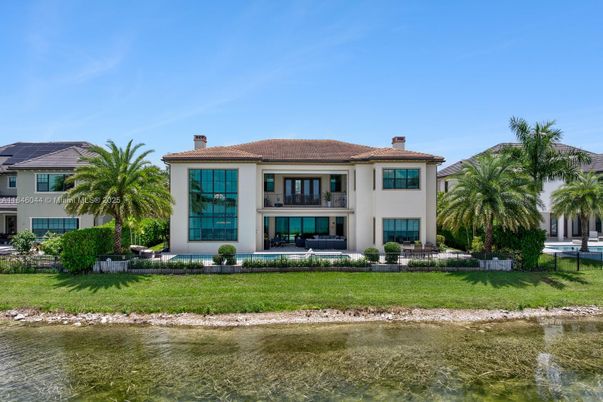 Backyard, Exterior, Facade, Mediterranean