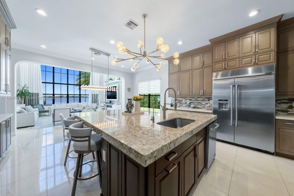 Interior, Kitchen, Living room, Pendant Lights, Recessed Lighting, Stainless Steel Appliances, Water