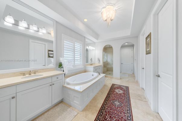 Bathroom, Dual Sink Vanities, Interior, Recessed Lighting