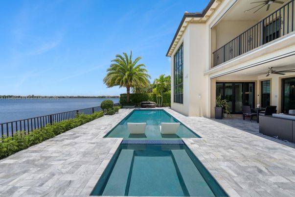 Exterior, Pool, Water