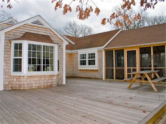 Exterior, Facade, Ranch