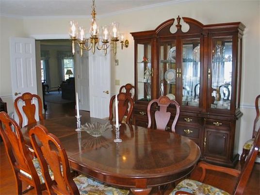 Interior, Wood Texture Flooring, Dining room, Chandelier