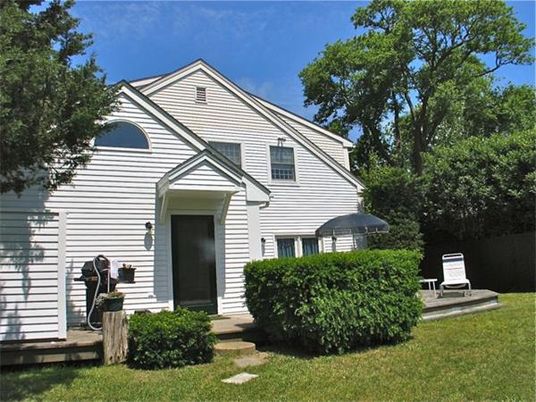 Exterior, Backyard