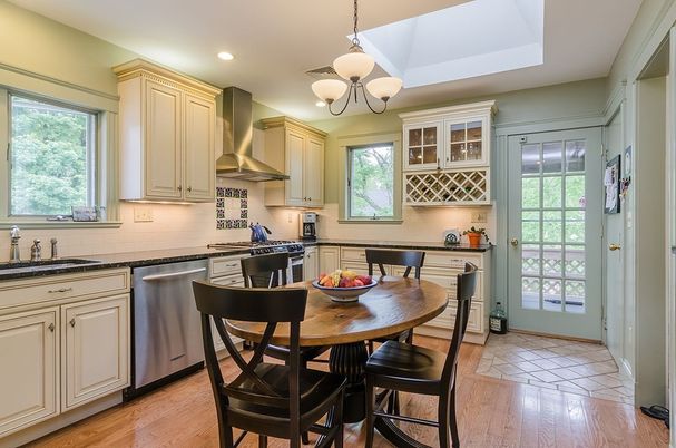 Dining room, Interior, Kitchen, Pendant Lights, Recessed Lighting, Wood Texture Flooring