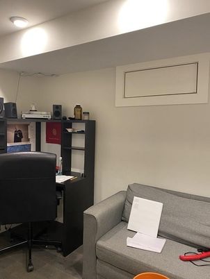 Home Office, Interior