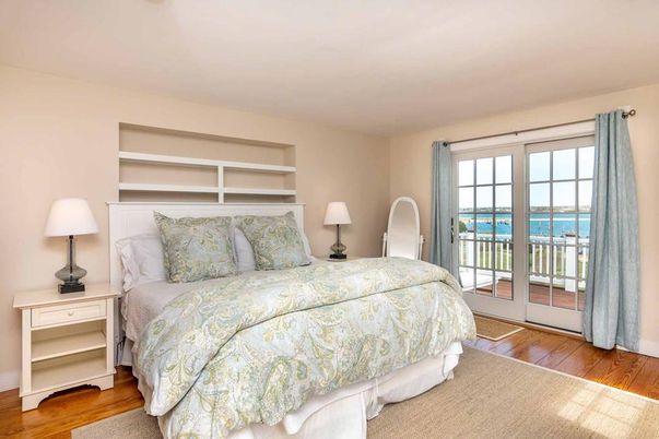 Bedroom, Interior, Water, Wood Texture Flooring