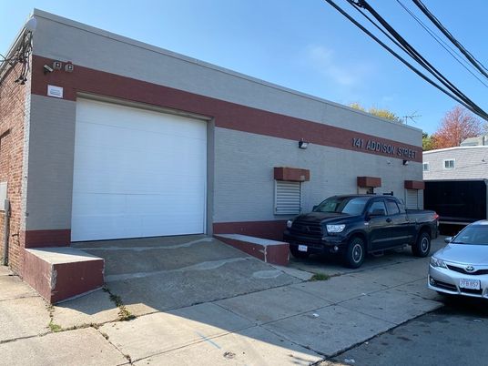 Detached Garage, Exterior