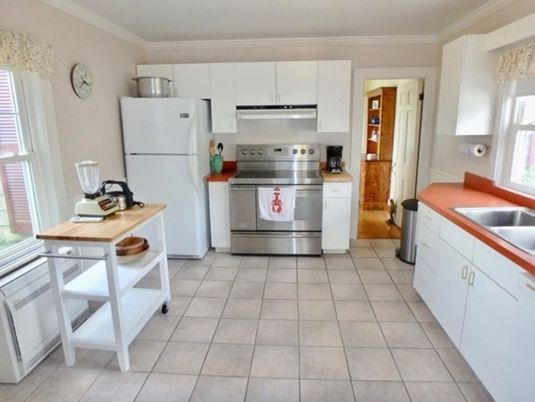 Interior, Kitchen, Stainless Steel Appliances, Ceramic Tile