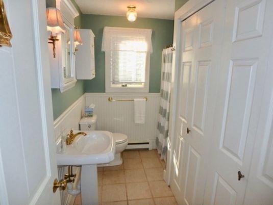 Interior, Bathroom, Ceramic Tile