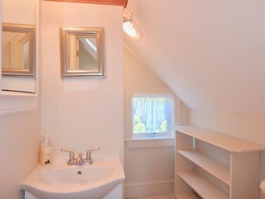 Interior, Bathroom, Ceramic Tile