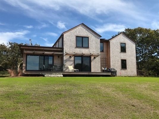 Exterior, Facade, Brick Facade, Backyard, Farmhouse