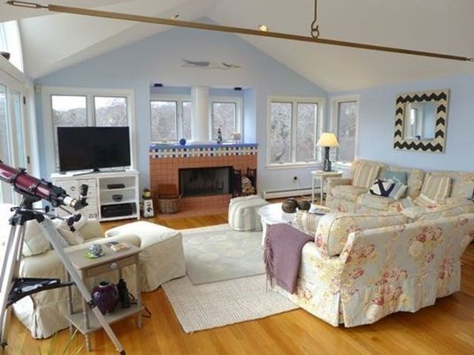 Interior, Wood Texture Flooring, Recessed Lighting, Living room, Fireplace