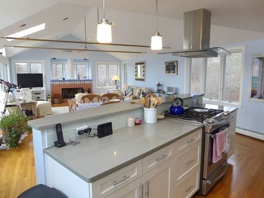 Interior, Kitchen, Wood Texture Flooring, Recessed Lighting, Living room, Fireplace, Pendant Lights