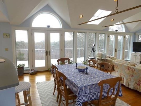 Interior, Wood Texture Flooring, Recessed Lighting, Dining room