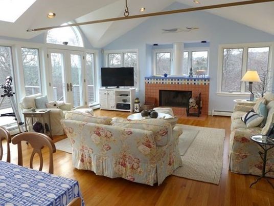 Interior, Wood Texture Flooring, Recessed Lighting, Living room, Fireplace