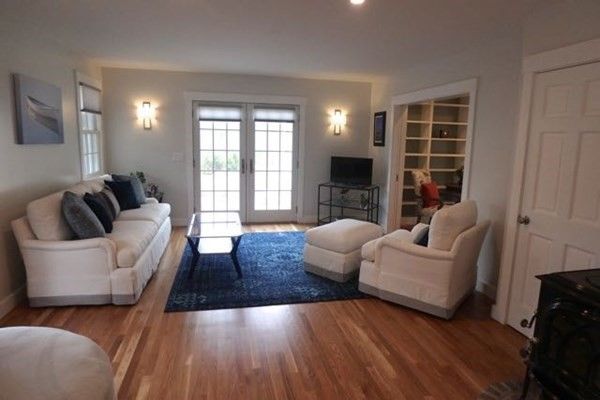 Interior, Wood Texture Flooring, Recessed Lighting, Living room, Fireplace