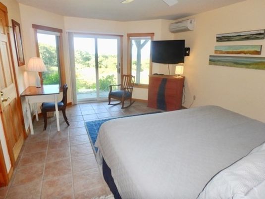 Interior, Bedroom, Recessed Lighting, Home Office, Ceramic Tile