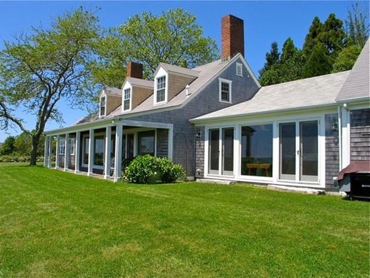 Exterior, Facade, Brick Facade, Backyard, Cape Cod