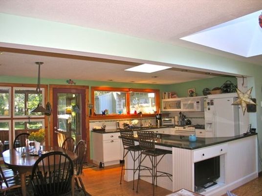 Interior, Kitchen, Wood Texture Flooring, Dining room, Pendant Lights