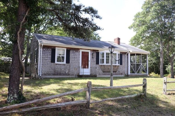 Backyard, Exterior, Facade, Cape Cod