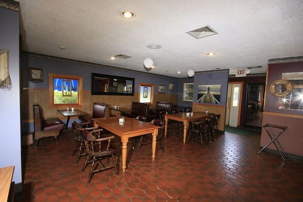 Dining room, Interior, Recessed Lighting