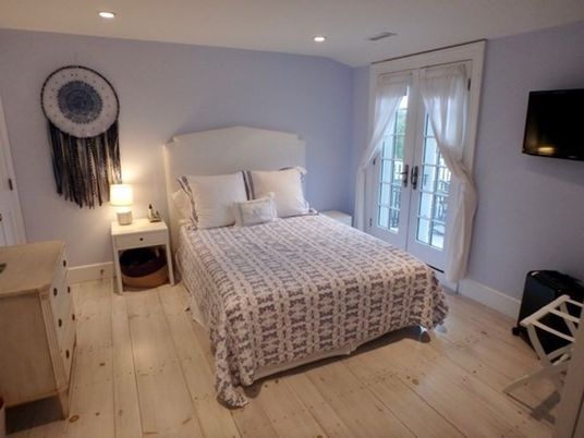 Interior, Bedroom, Wood Texture Flooring, Recessed Lighting
