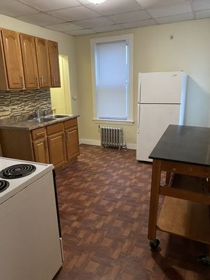 Interior, Kitchen, Wood Texture Flooring, Recessed Lighting