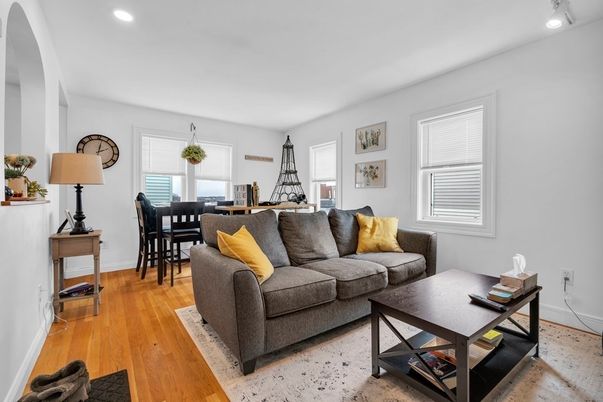 Dining room, Interior, Living room, Recessed Lighting, Wood Texture Flooring