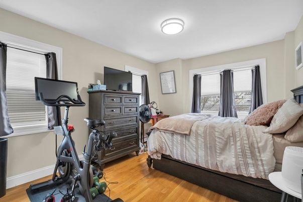 Bedroom, Fitness Equipment, Interior, Wood Texture Flooring