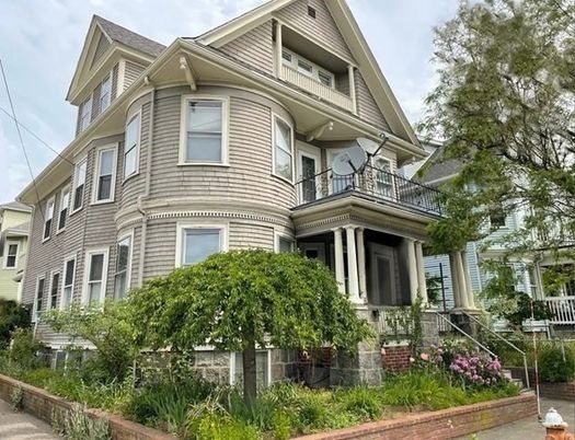 Exterior, Facade, High Buildings, Queen Anne Victorian