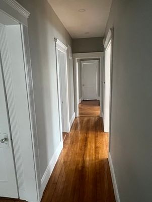 Interior, Wood Texture Flooring, Recessed Lighting