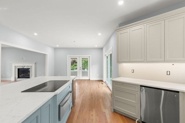 Fireplace, Interior, Kitchen, Recessed Lighting, Wood Texture Flooring