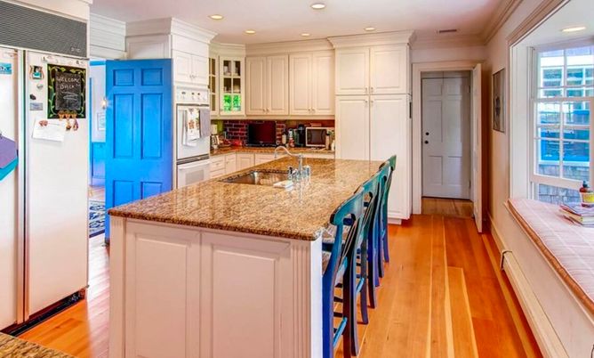Interior, Kitchen, Recessed Lighting, Wood Texture Flooring