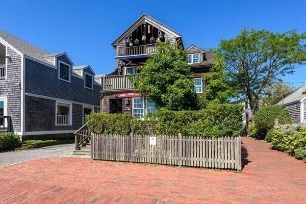 Exterior, Facade, Brick Facade, Queen Anne Victorian
