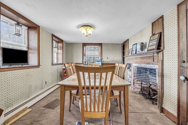Dining room, Interior