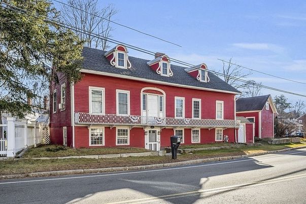 Exterior, Facade, Georgian