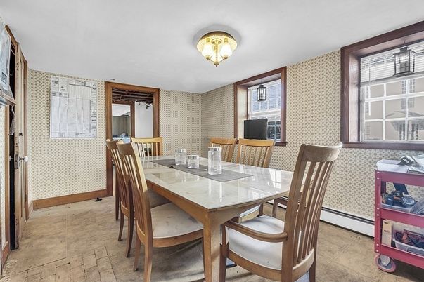 Dining room, Interior