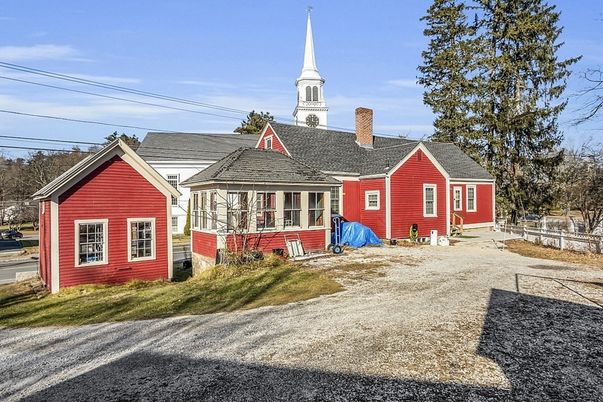 Backyard, Exterior, Facade, Cape Cod