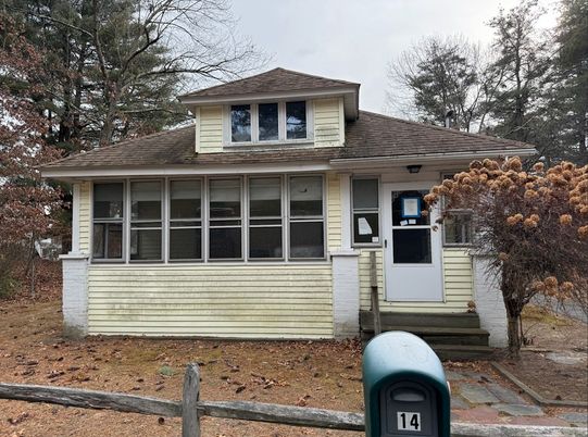 Exterior, Facade, American Foursquare