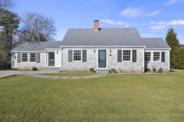 Exterior, Facade, Cape Cod