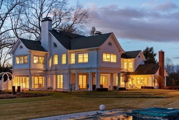 Exterior, Facade, Farmhouse