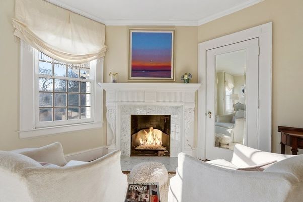 Fireplace, Interior, Living room, Water