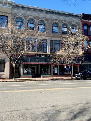 Exterior, Facade, Rowhouse