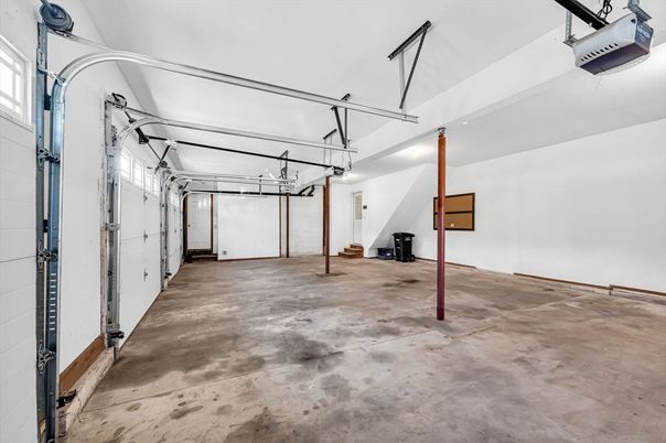 Garage, Interior
