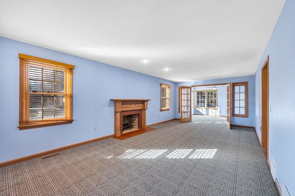 Empty room, Interior, Recessed Lighting